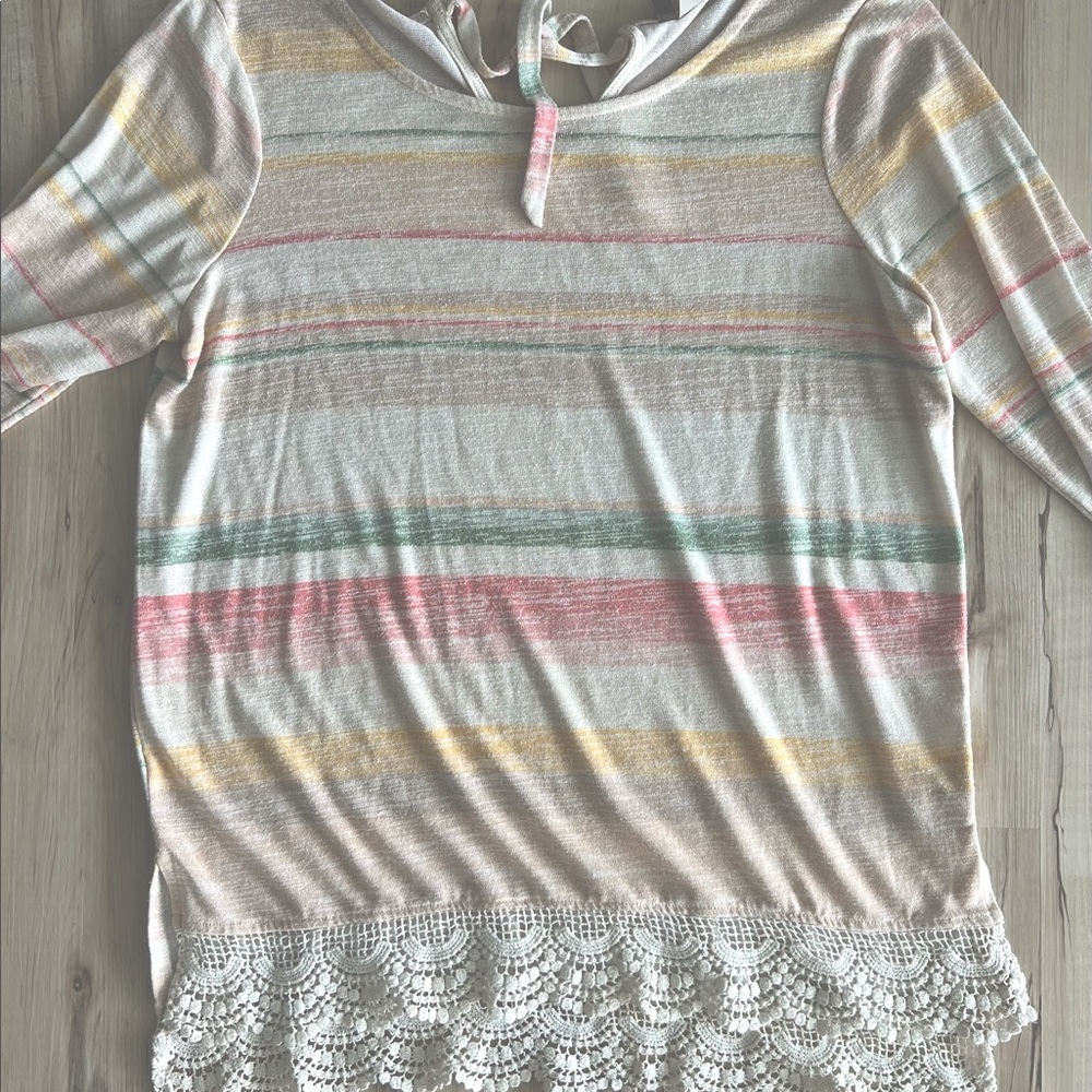 3/4 sleeve Lauren Conrad top